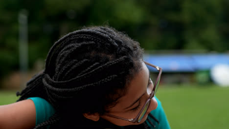 Girl-singing-at-the-park